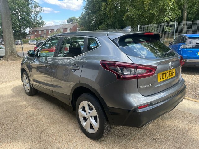Nissan Qashqai 1.3 Dig-t Acenta Premium Suv Eur VO70EHH Grey #3