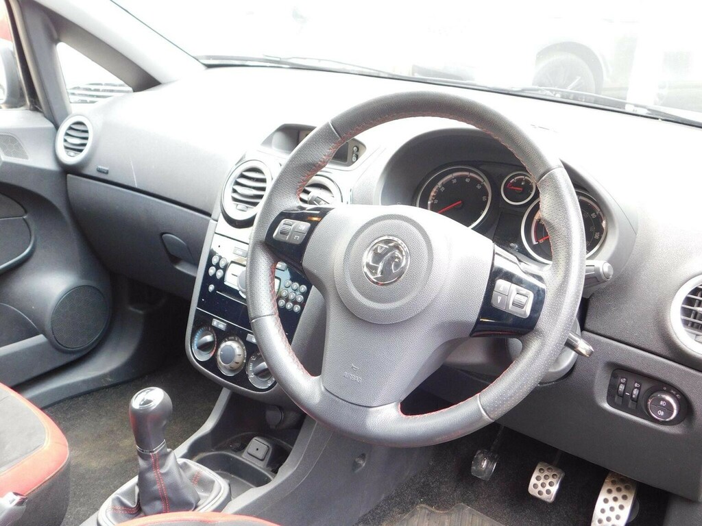 Vauxhall Corsa 1.4 16V Sri Euro 5 Black #2