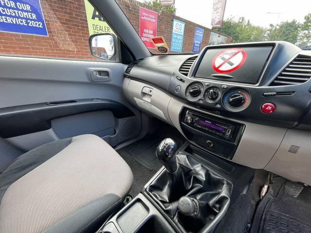 Mitsubishi L200  Black #19