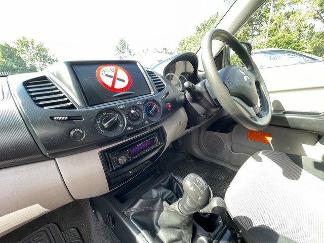 Mitsubishi L200  Black #17