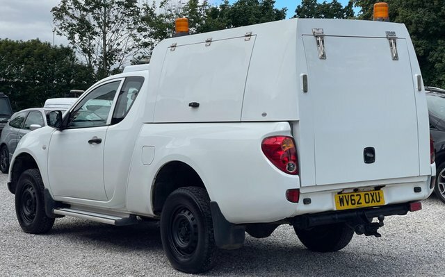 Mitsubishi L200  Black #3