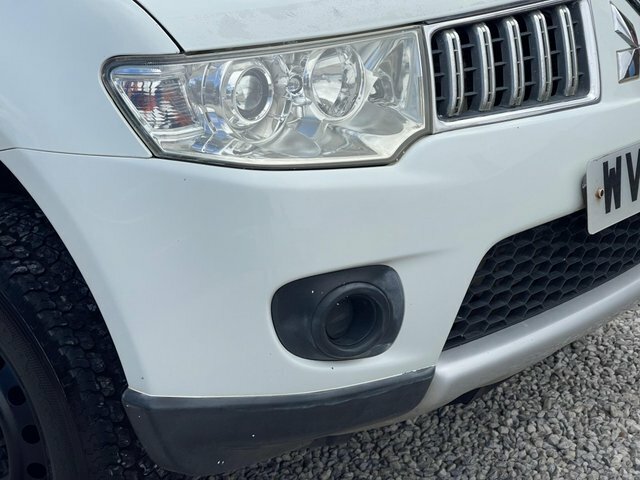 Mitsubishi L200  Black #32
