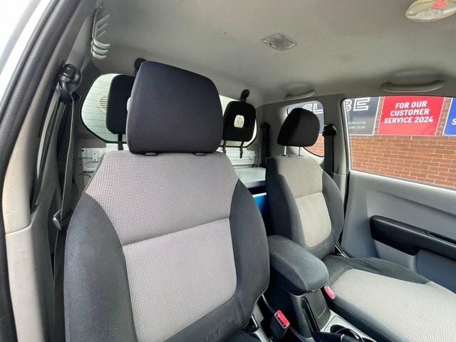 Mitsubishi L200  Black #7