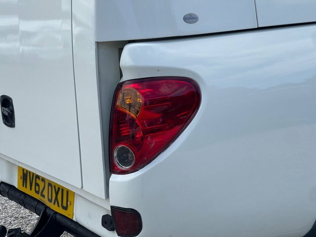 Mitsubishi L200  Black #40
