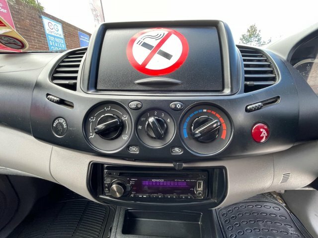 Mitsubishi L200  Black #9