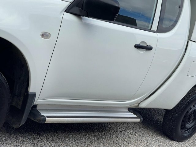 Mitsubishi L200  Black #34