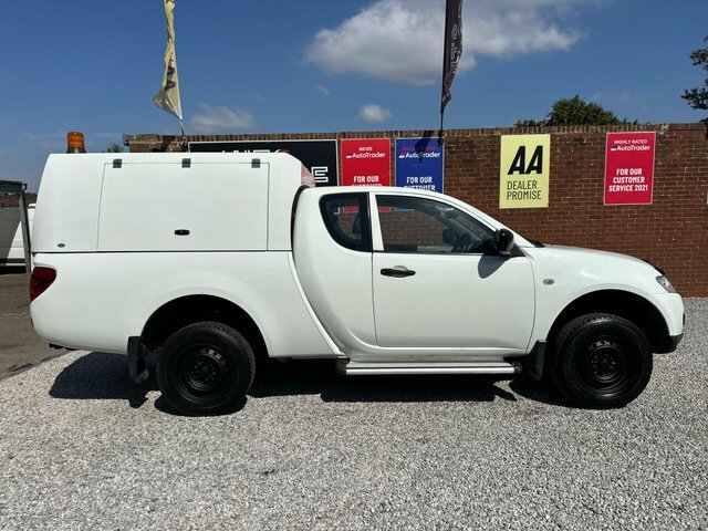 Mitsubishi L200 Di-d 4Life Club Cab White #5