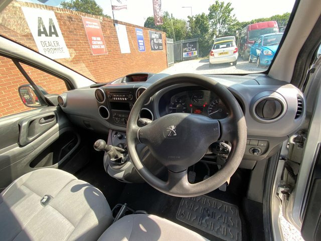 Peugeot Partner 1.6 Hdi Professional 625 White #2