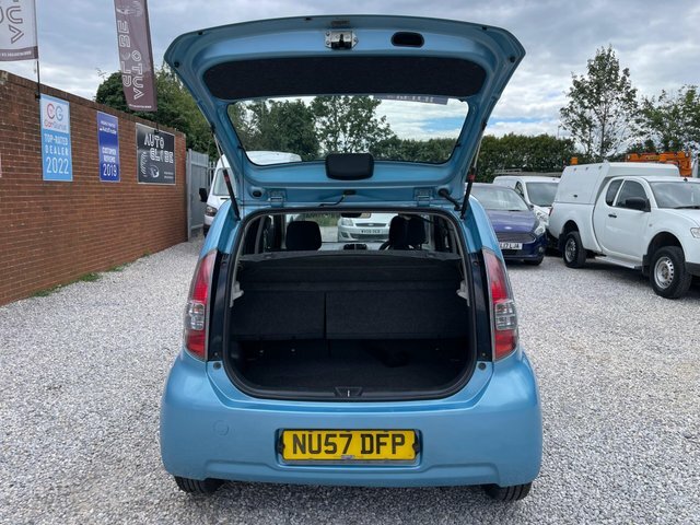 Daihatsu Sirion 1.3 Se Hatchback 137 Gkm, 85 B Red #10