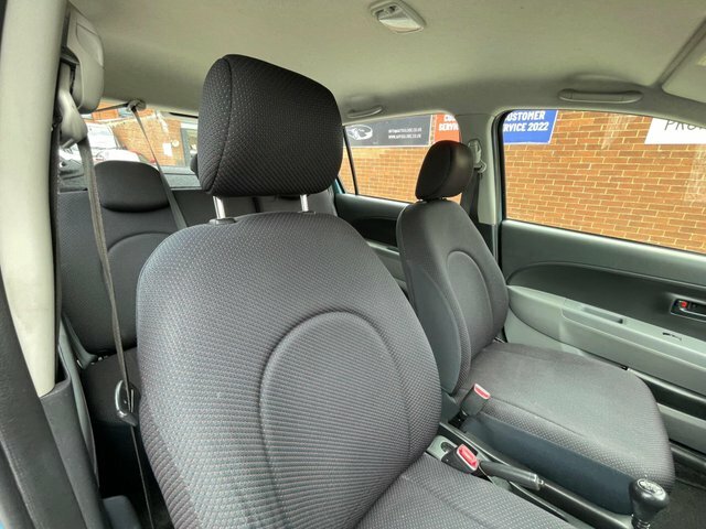 Daihatsu Sirion 1.3 Se Hatchback 137 Gkm, 85 B Red #7