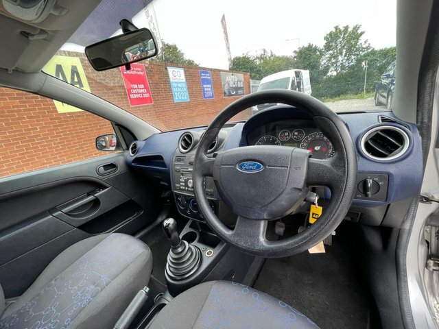 Ford Fiesta Style Climate Silver #6