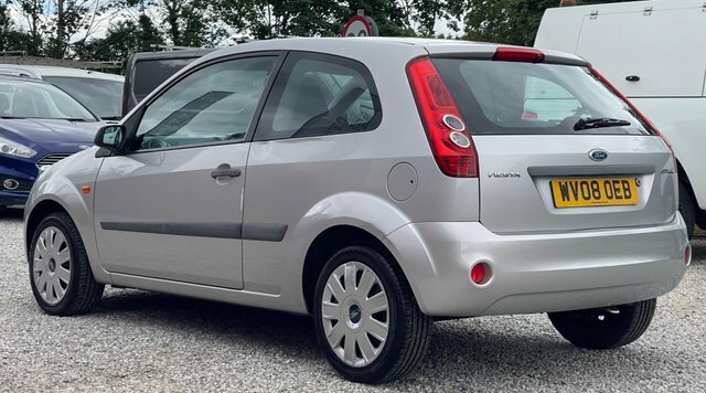 Ford Fiesta Style Climate Silver #3