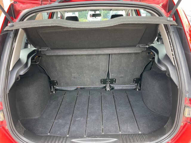 Ford Fusion 1.6L Fusion Euro 4 100 Bhp Silver #31