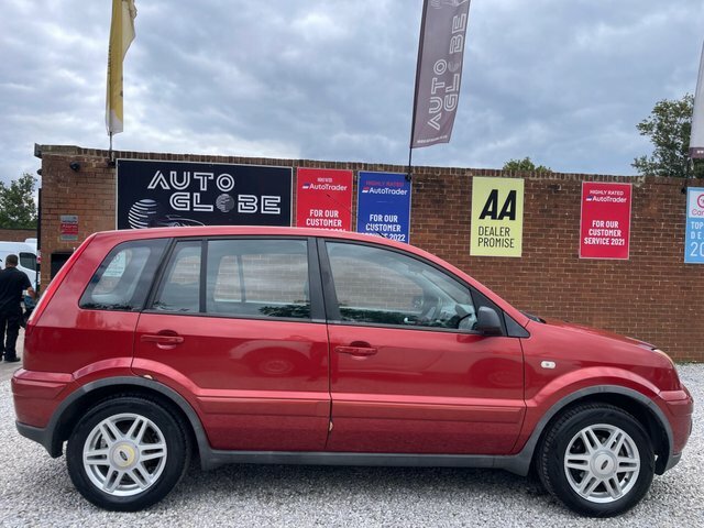 Ford Fusion Zetec Climate Red #5