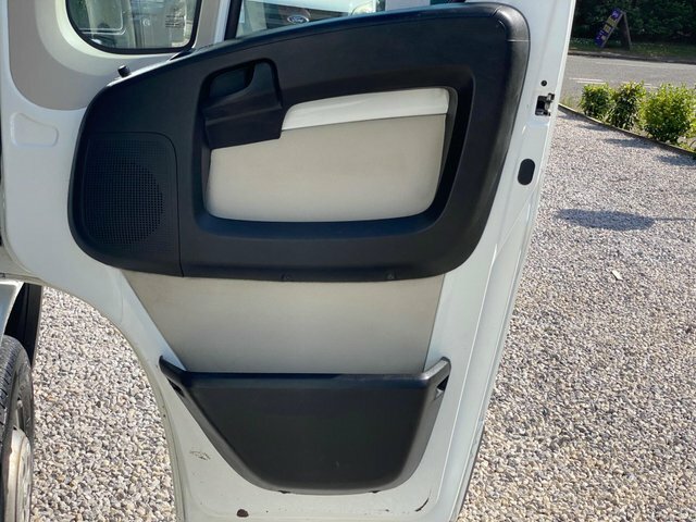 Peugeot Boxer 2.0 Bluehdi 333 Professional L1 H1 Air Con 2017 White #17