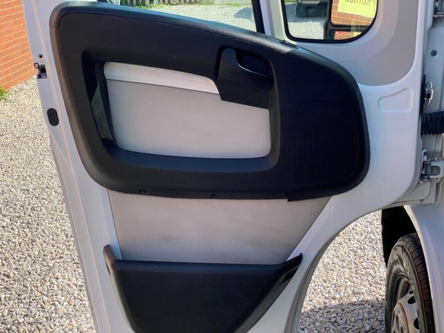 Peugeot Boxer 2.0 Bluehdi 333 Professional L1 H1 Air Con 2017 White #16