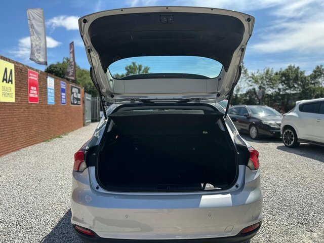 Fiat Tipo 1.6 Multijetii Lounge Estate Eur White #12