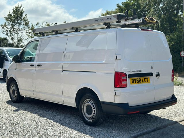 Volkswagen Transporter Tdi T32 Bluemotion Tech DV68LCT White #2