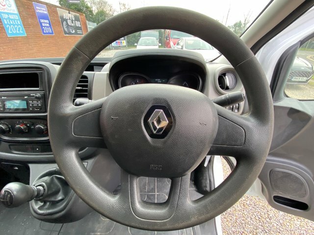 Renault Trafic Diesel White #41