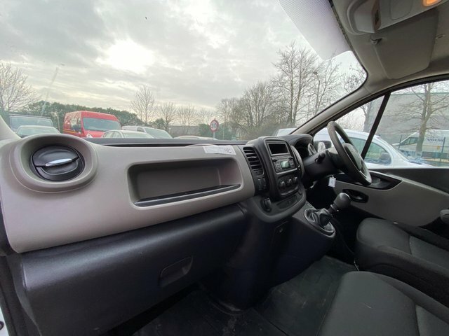 Renault Trafic Diesel White #17