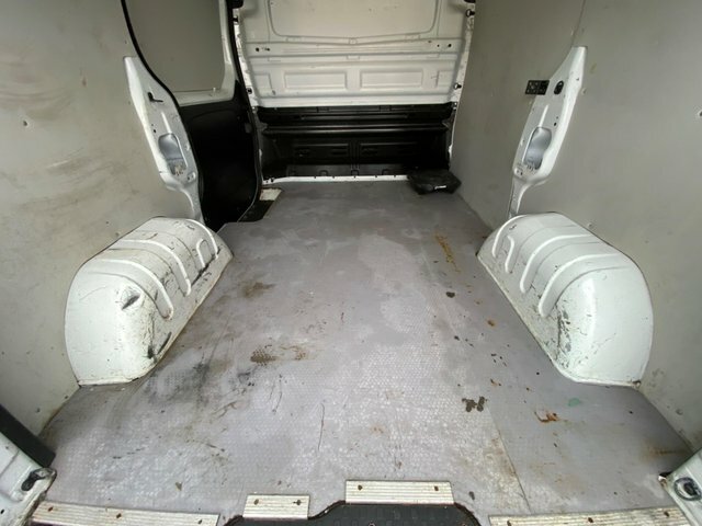 Renault Trafic Diesel White #38