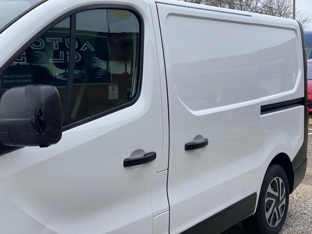 Renault Trafic Diesel White #40