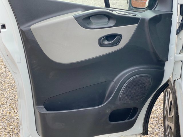 Renault Trafic Diesel White #21