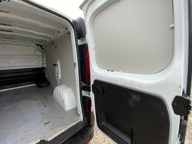 Renault Trafic Diesel White #24