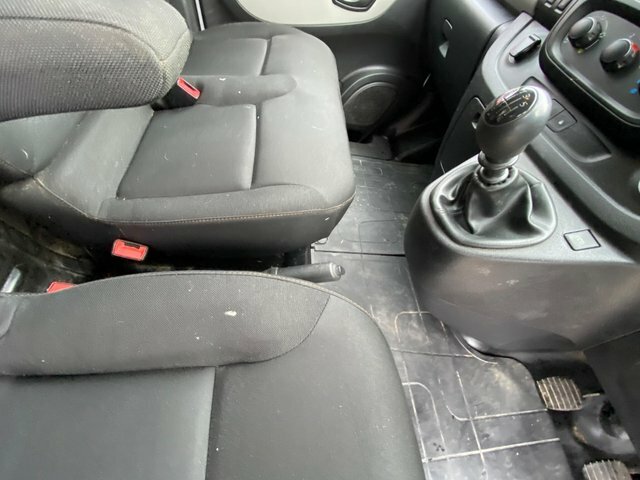 Renault Trafic Diesel White #30