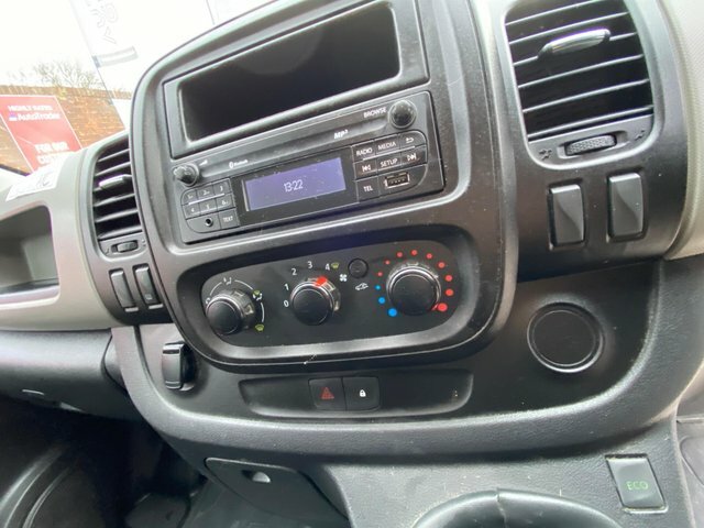 Renault Trafic Diesel White #36