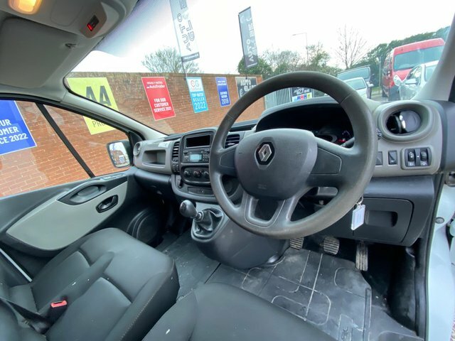 Renault Trafic Dci 27 Business Swb White #6