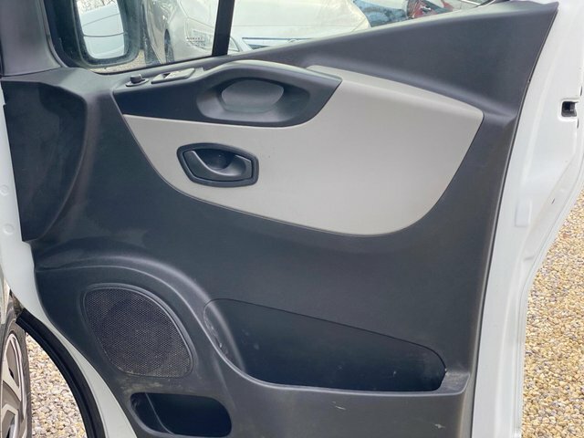 Renault Trafic Diesel White #22