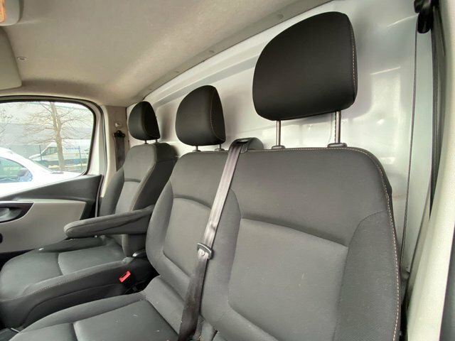 Renault Trafic Diesel White #16