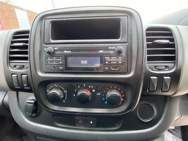Renault Trafic Diesel White #13