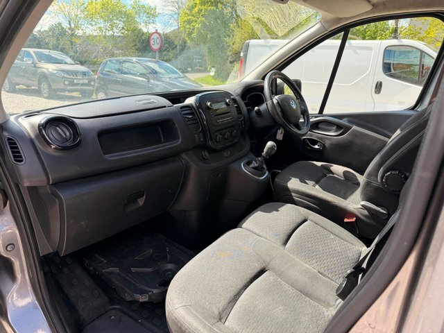 Vauxhall Vivaro Cdti 2900 Biturbo Ecotec Grey #5