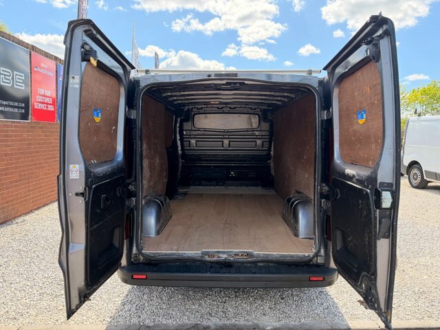 Vauxhall Vivaro Panel Van White #14
