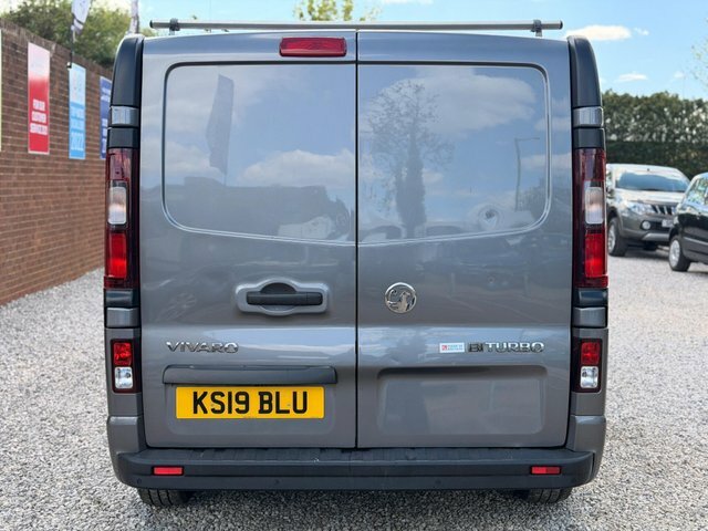 Vauxhall Vivaro Cdti 2900 Biturbo Ecotec Grey #6