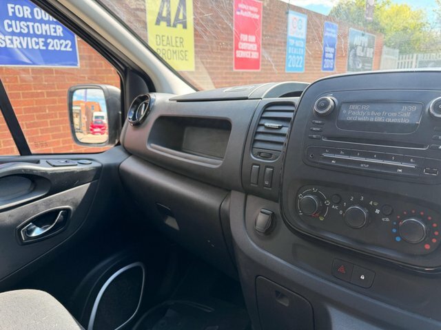 Vauxhall Vivaro Panel Van White #23