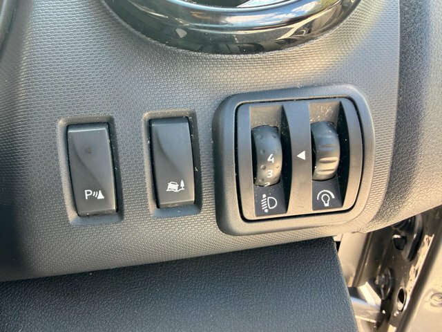 Vauxhall Vivaro Panel Van White #16
