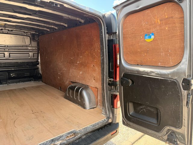 Vauxhall Vivaro Panel Van White #36