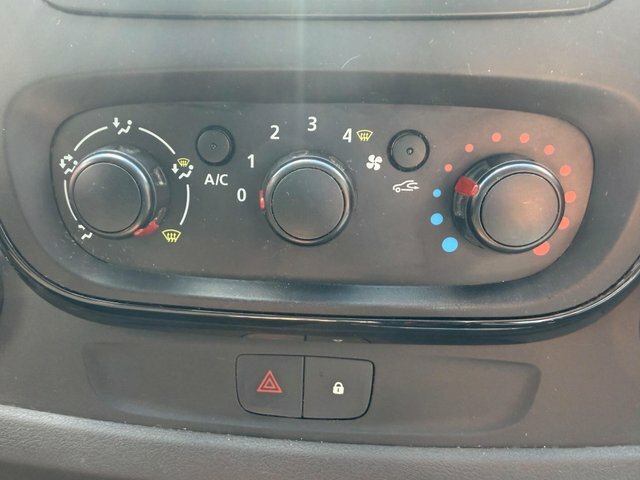 Vauxhall Vivaro Panel Van White #18