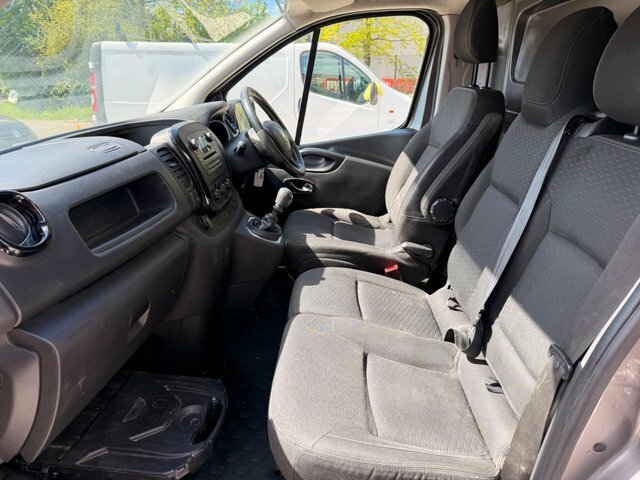 Vauxhall Vivaro Panel Van White #25