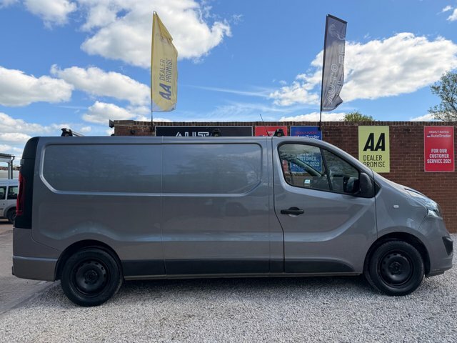 Vauxhall Vivaro Cdti 2900 Biturbo Ecotec Grey #3