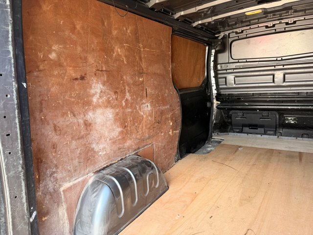 Vauxhall Vivaro Panel Van White #17