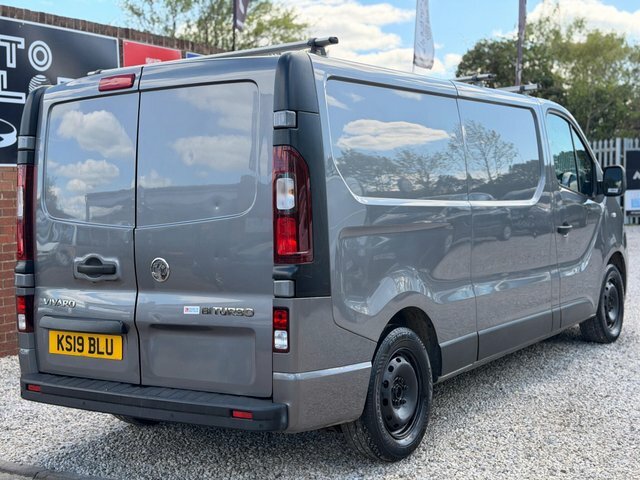 Vauxhall Vivaro Cdti 2900 Biturbo Ecotec Grey #2