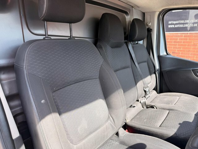 Vauxhall Vivaro Panel Van White #11