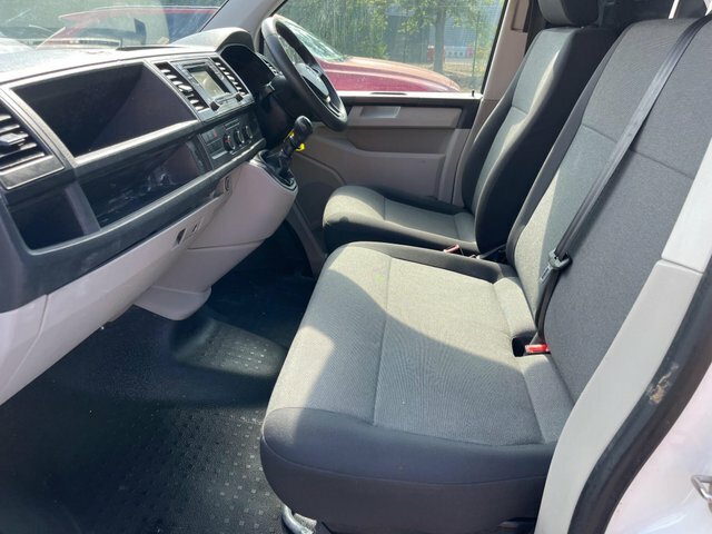 Volkswagen Transporter Tdi T32 Bluemotion Tech DY19JYZ White #6