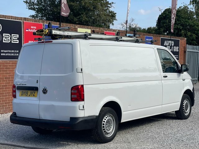 Volkswagen Transporter Tdi T32 Bluemotion Tech DY19JYZ White #2