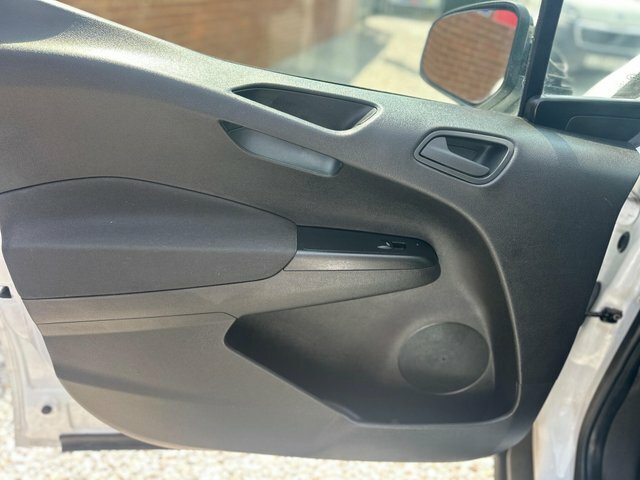 Ford Transit Courier 1.0 Ecoboost Leader Van 6 Speed White #10