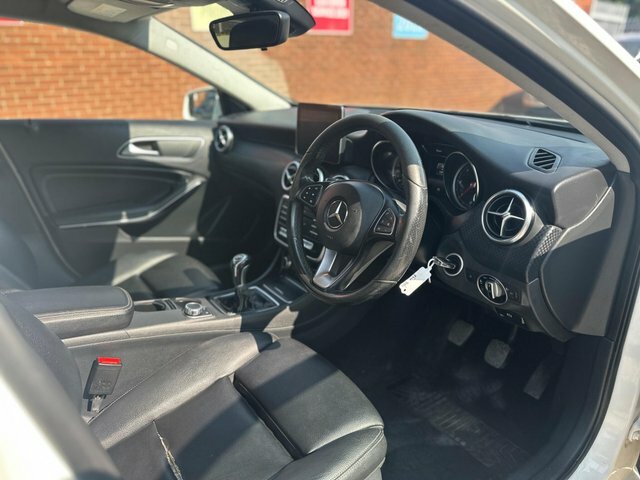 Mercedes-Benz A Class A180d Sport Euro 6 YA66NYR White #5